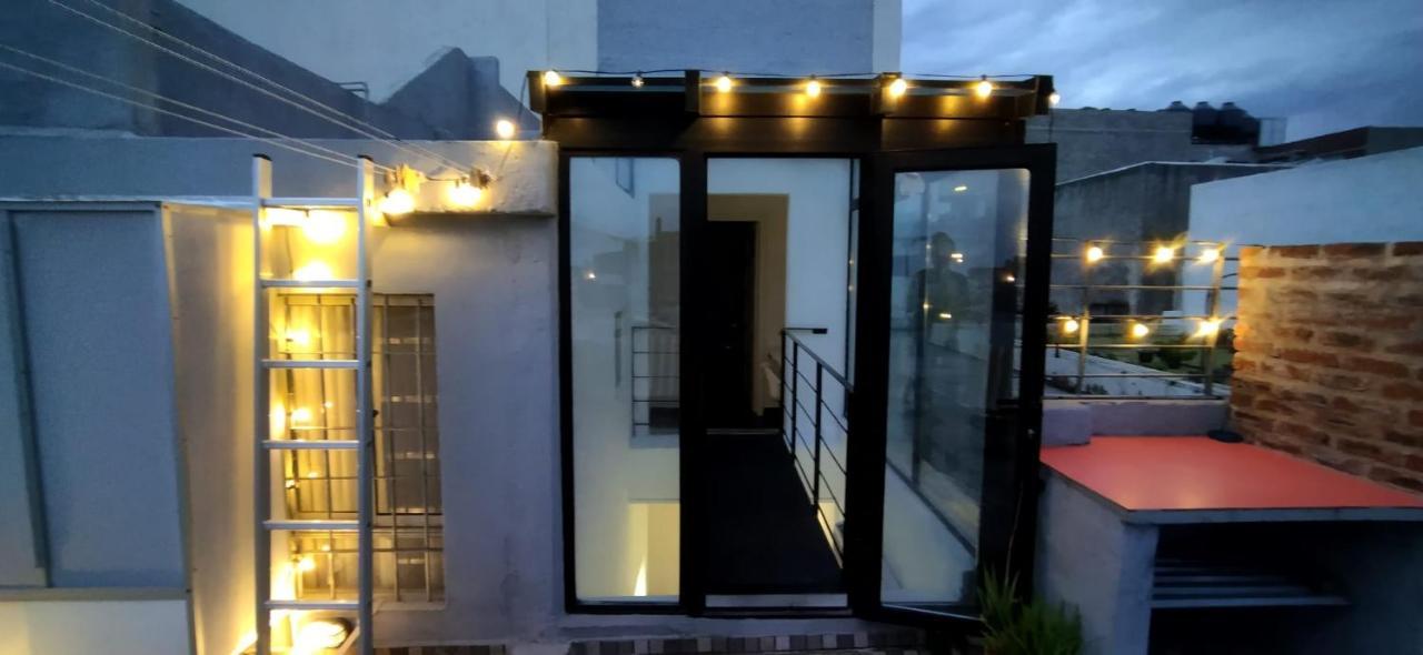 House With Large Terrace, Jacuzzi And Gated Parking For One Car Villa Монтевидео Екстериор снимка